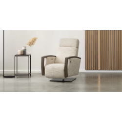 AMBER fotelis su ąžuolo porankiais