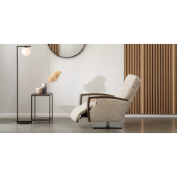 AMBER fotelis su ąžuolo porankiais