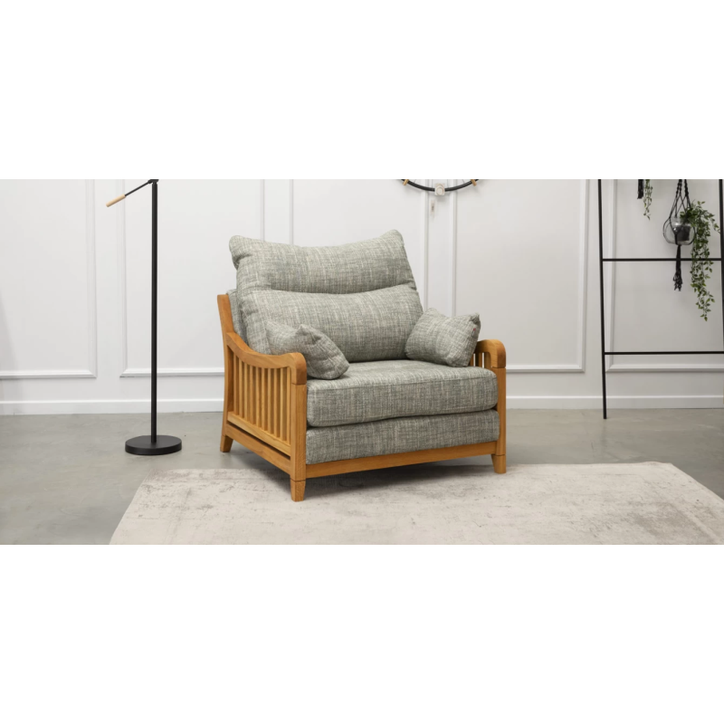 KIPARISAS fotelis su ąžuolo porankiais