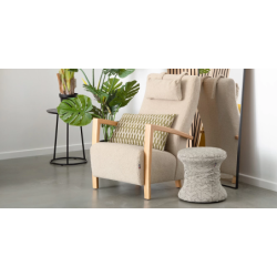 MIRA fotelis su ąžuolo porankiais