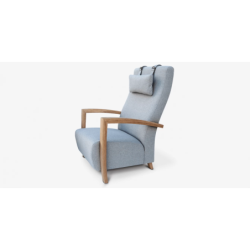 MIRA fotelis su ąžuolo porankiais