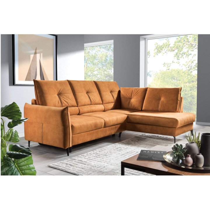 Cento kampinė sofa su dekoratyvinėmis siūlėmis