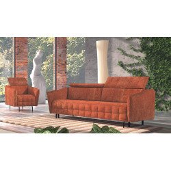 Molta sofa su reguliuojamomis galvos atramomis